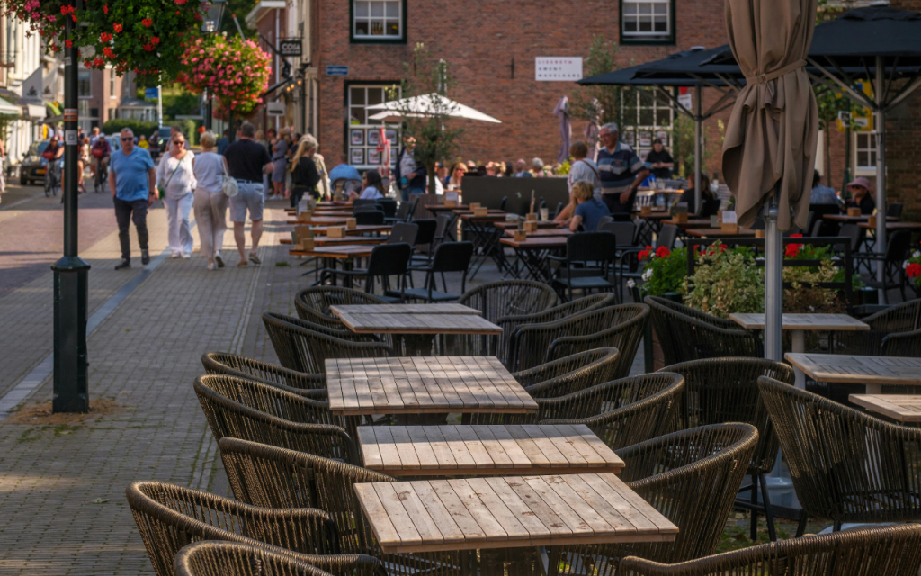 Horeca personeel hoogseizoen, terrasplanning